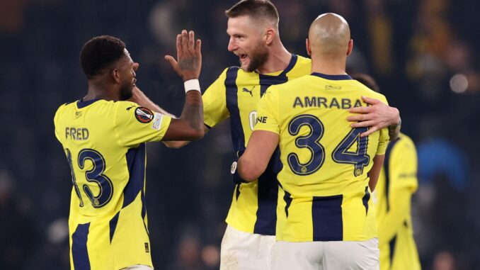 Mourinho's Fenerbahçe Thrash Anderlecht 3-0